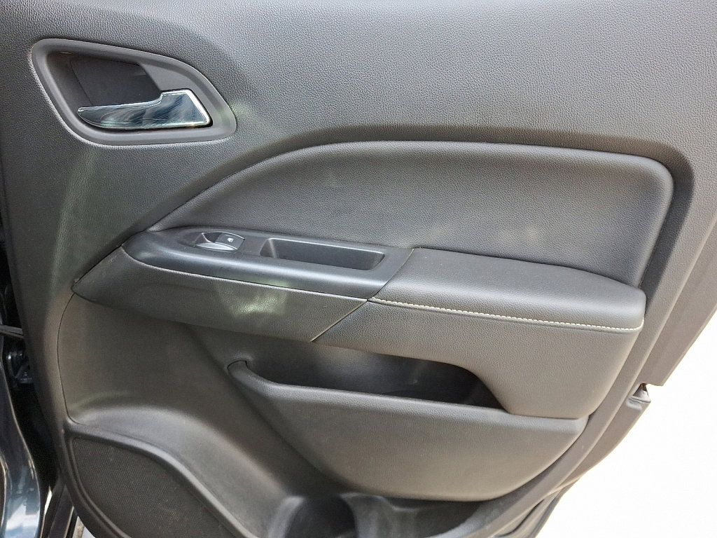 Used 2019 GMC Canyon Denali image 14