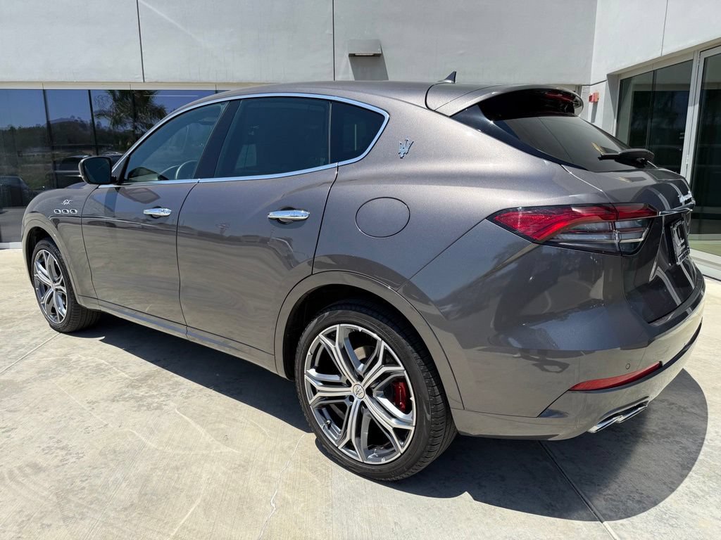 Certified 2023 Maserati Levante GT AWD/4WD image 7