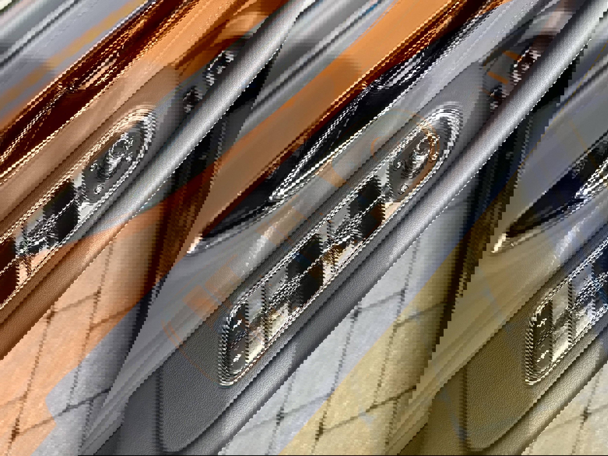 New 2025 Bentley Flying Spur Plug-In Hybrid image 12