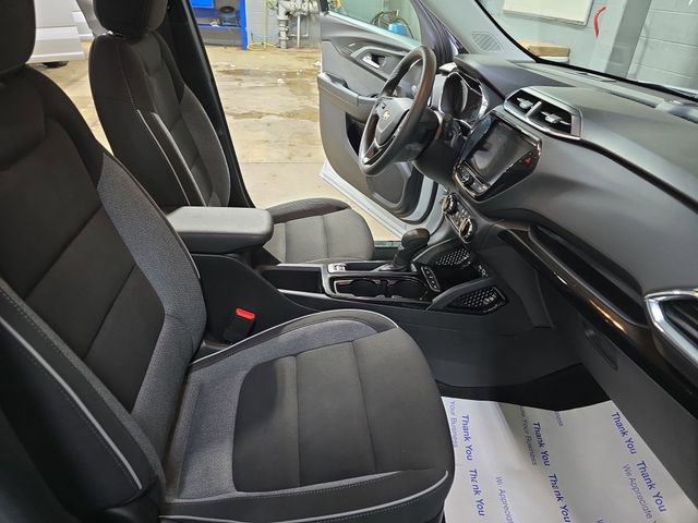 Used 2022 Chevrolet TrailBlazer LT w/ Convenience Package image 14
