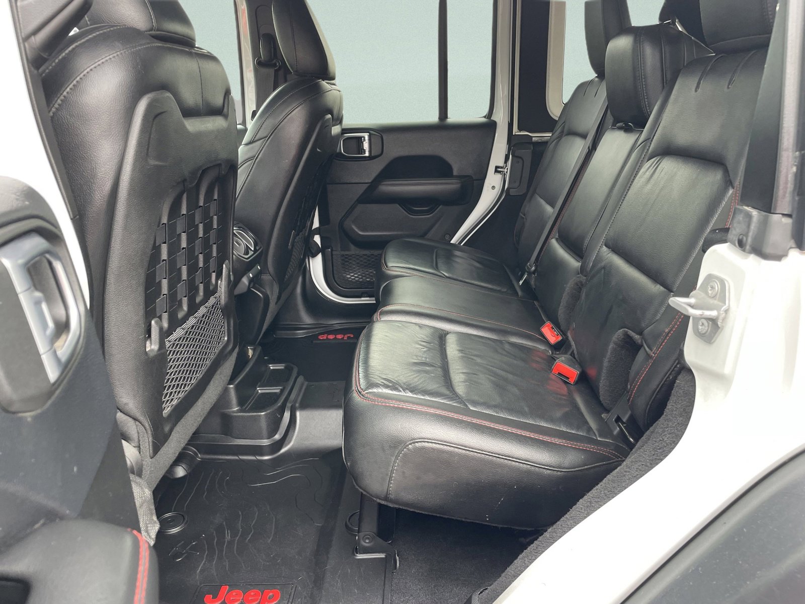 Used 2018 Jeep Wrangler Unlimited Rubicon image 13