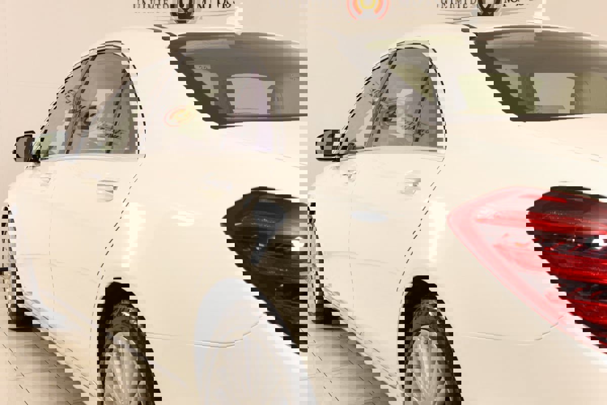 Used 2020 Mercedes-Benz S 560 4MATIC Sedan image 47