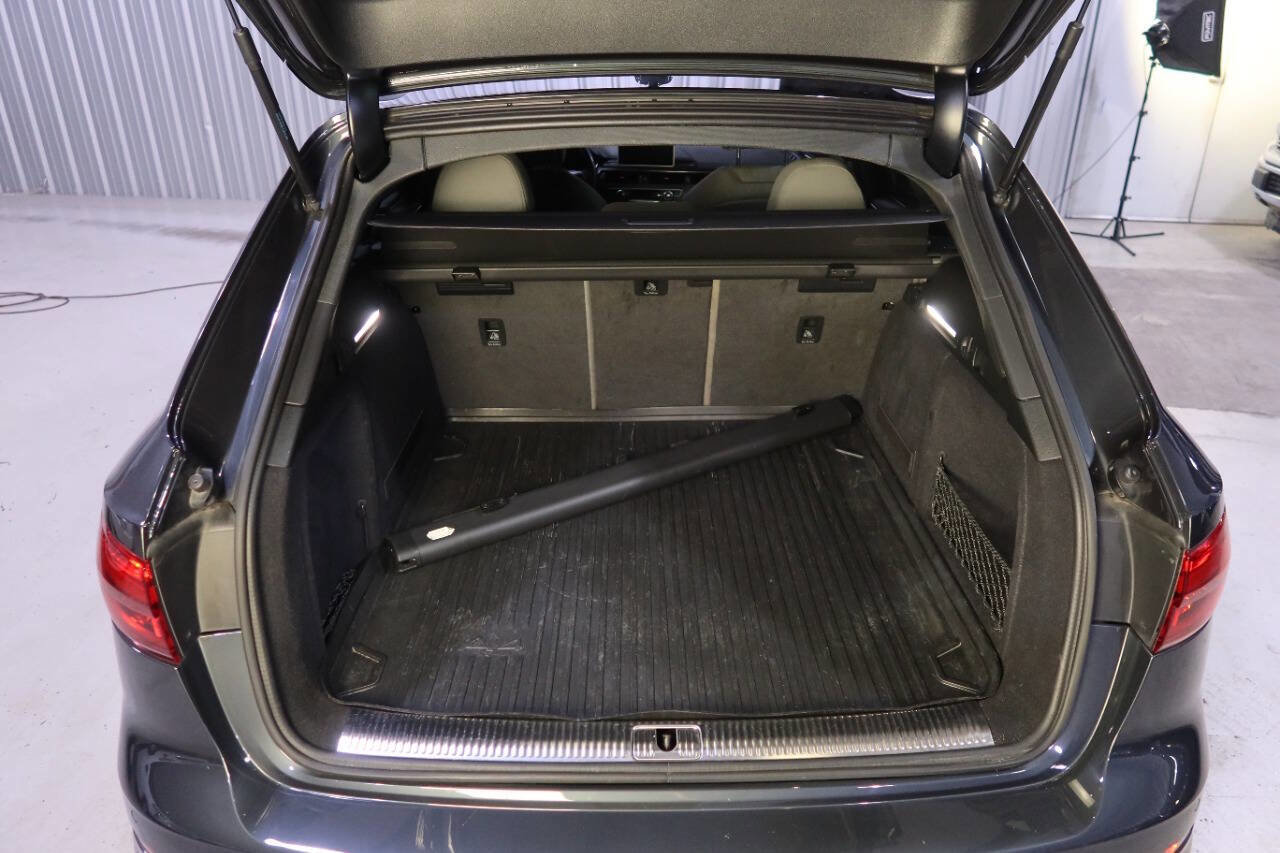 Used 2017 Audi A4 2.0T allroad Prestige w/ Prestige Package AWD/4WD image 28