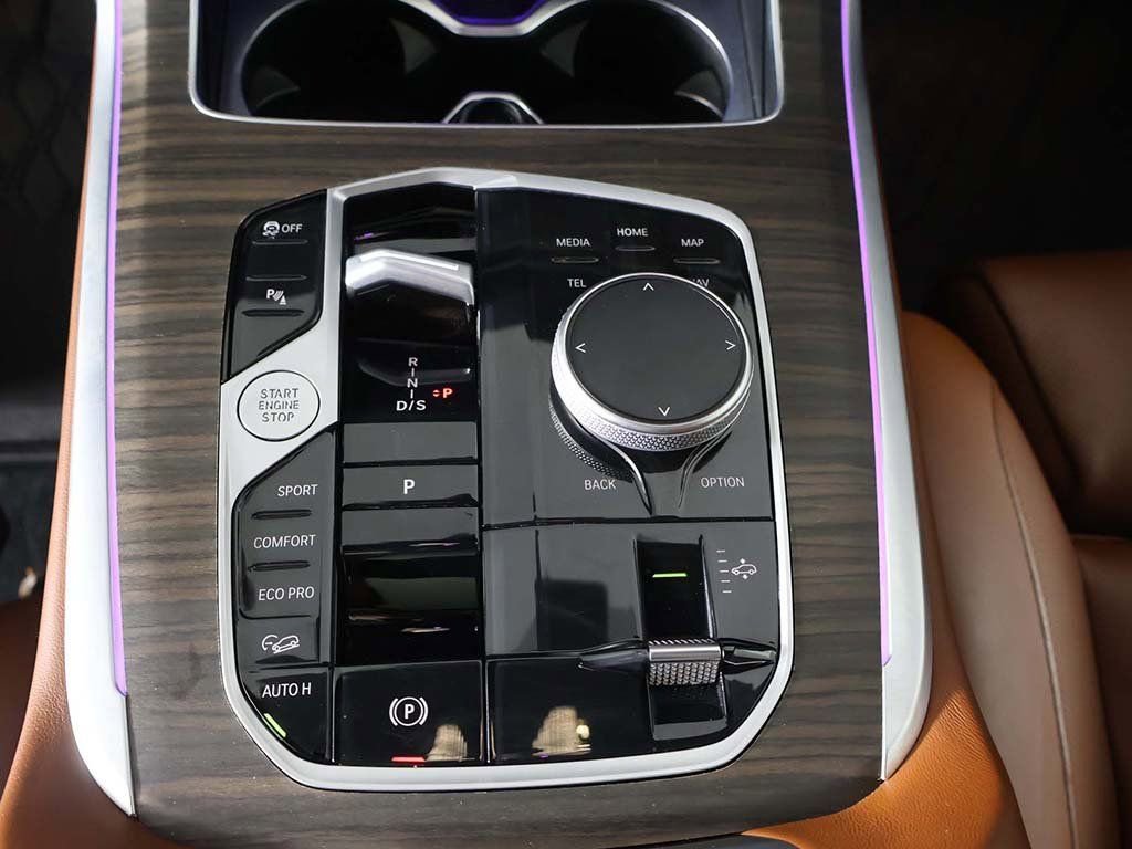 Used 2024 BMW X7 M60i image 52