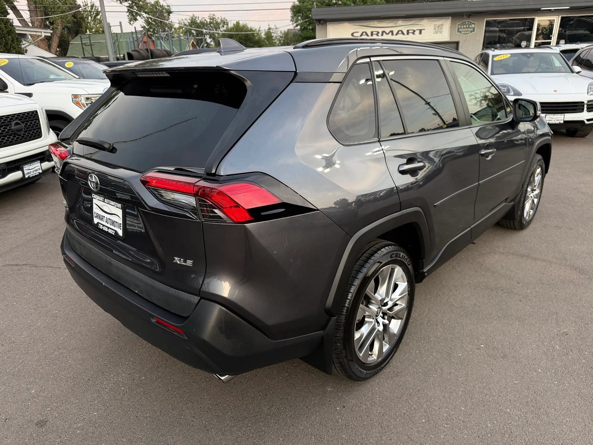 Used 2020 Toyota RAV4 XLE Premium AWD/4WD image 9