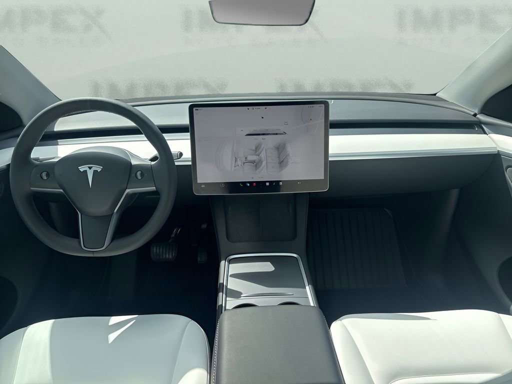 Used 2024 Tesla Model Y Long Range image 14
