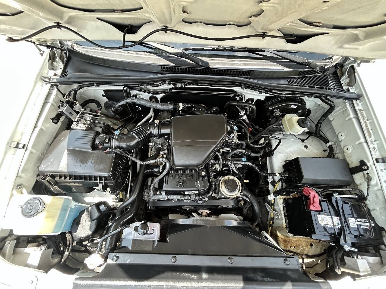 Used 2015 Toyota Tacoma PreRunner w/ SR5 Package RWD image 21