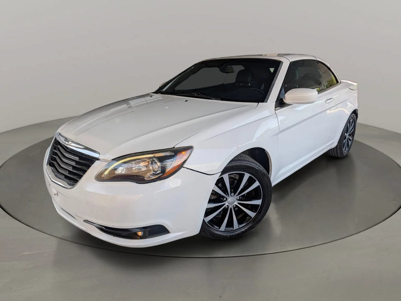 Used 2012 Chrysler 200 S FWD image 2