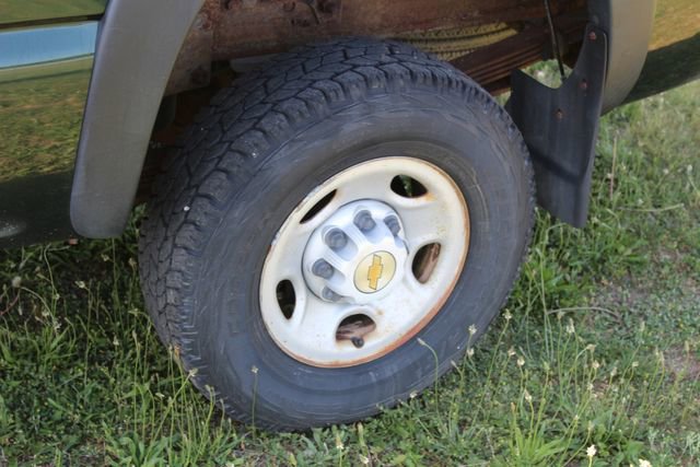 Used 2002 Chevrolet Silverado 2500 4x4 Extended Cab image 24