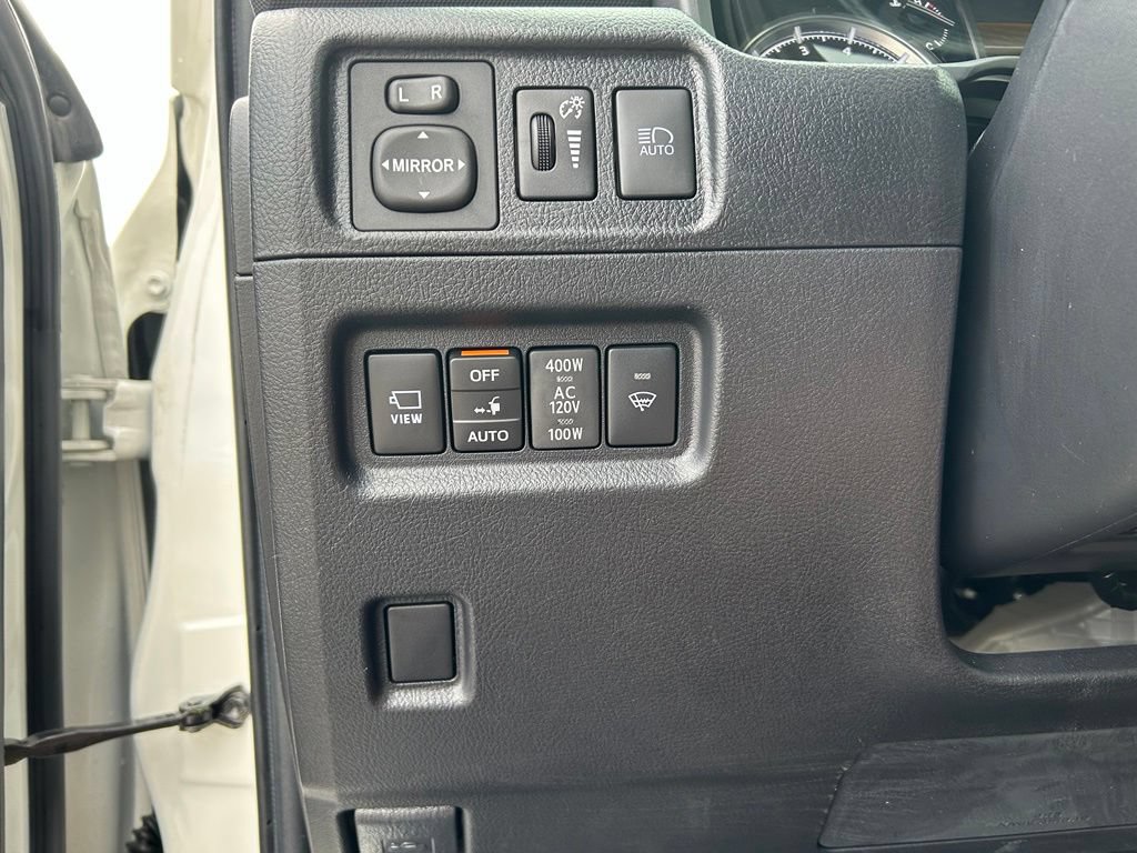 Used 2023 Toyota 4Runner Limited AWD/4WD image 19