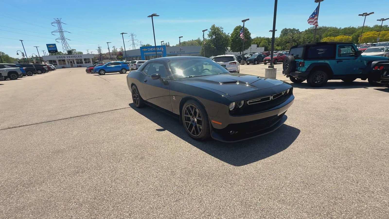 Used 2016 Dodge Challenger R/T Scat Pack w/ Leather Interior Group RWD image 2
