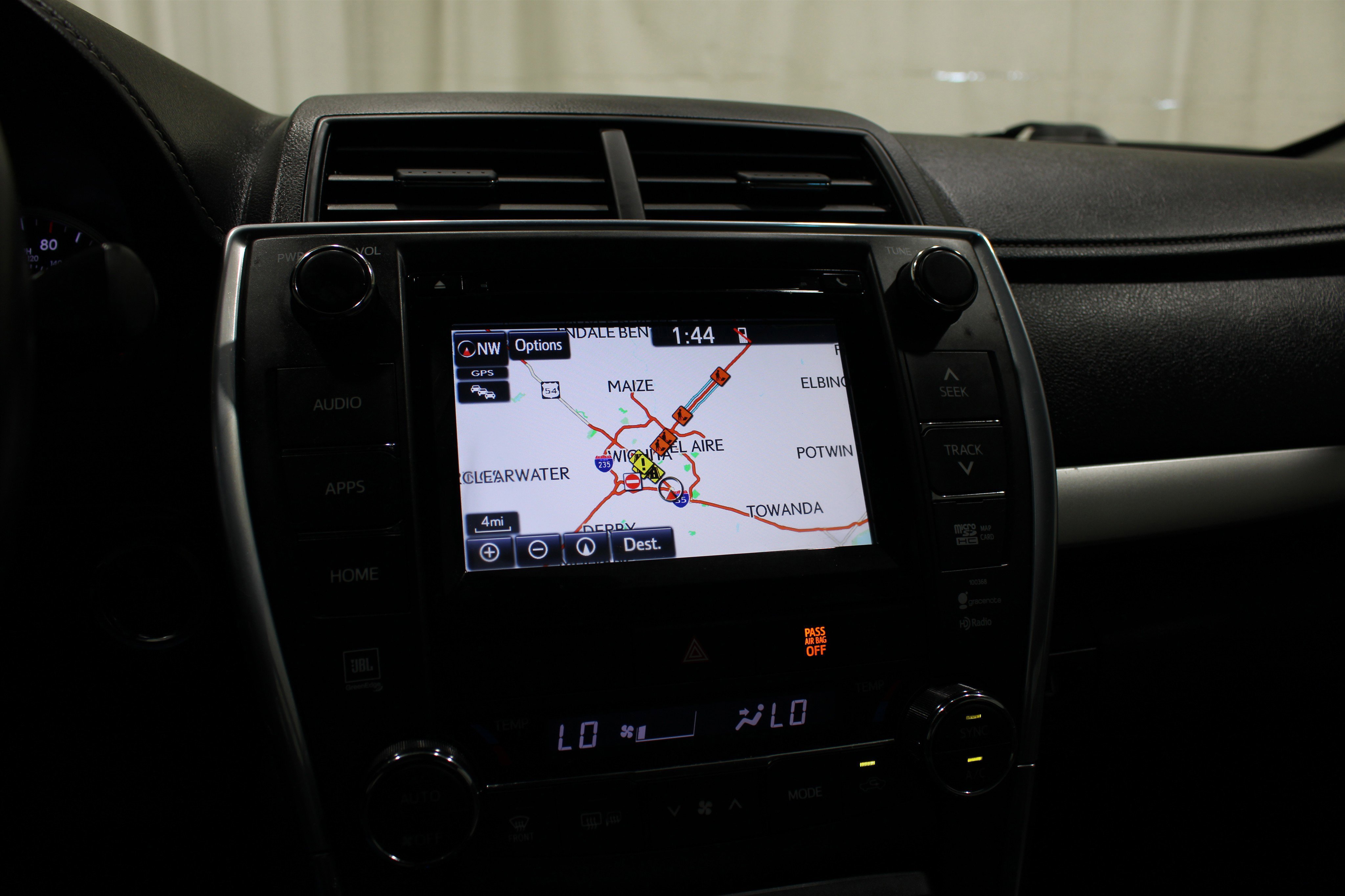 Used 2015 Toyota Camry XSE w/ Advanced Technology Package FWD image 15