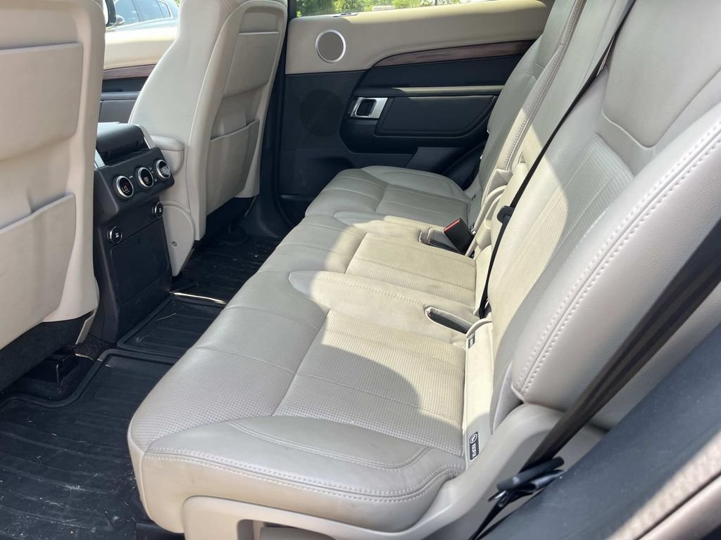 Used 2020 Land Rover Discovery HSE AWD/4WD image 20