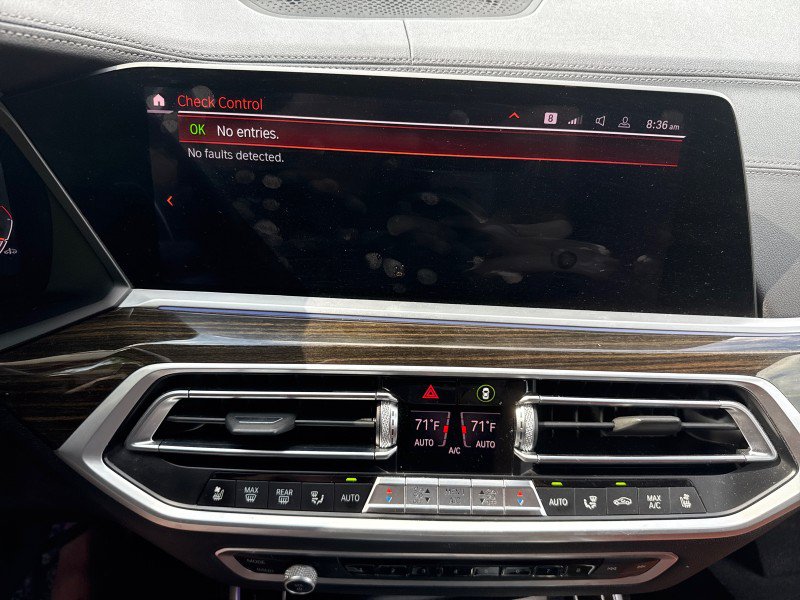 Used 2020 BMW X7 xDrive40i w/ Premium Package AWD/4WD image 43
