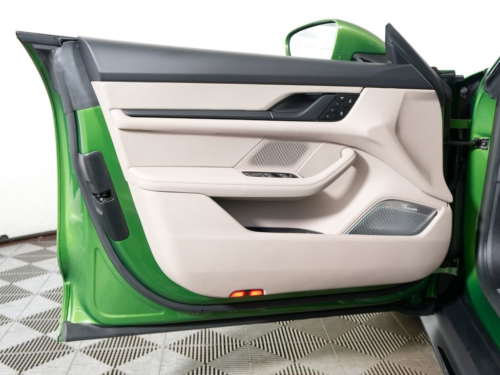 Certified 2022 Porsche Taycan 4S image 15