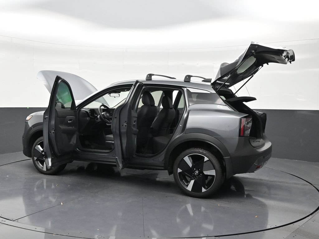 Used 2026 Nissan Kicks SR FWD image 32