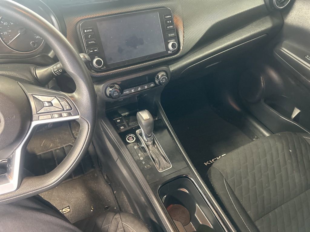 Used 2022 Nissan Kicks SV image 7