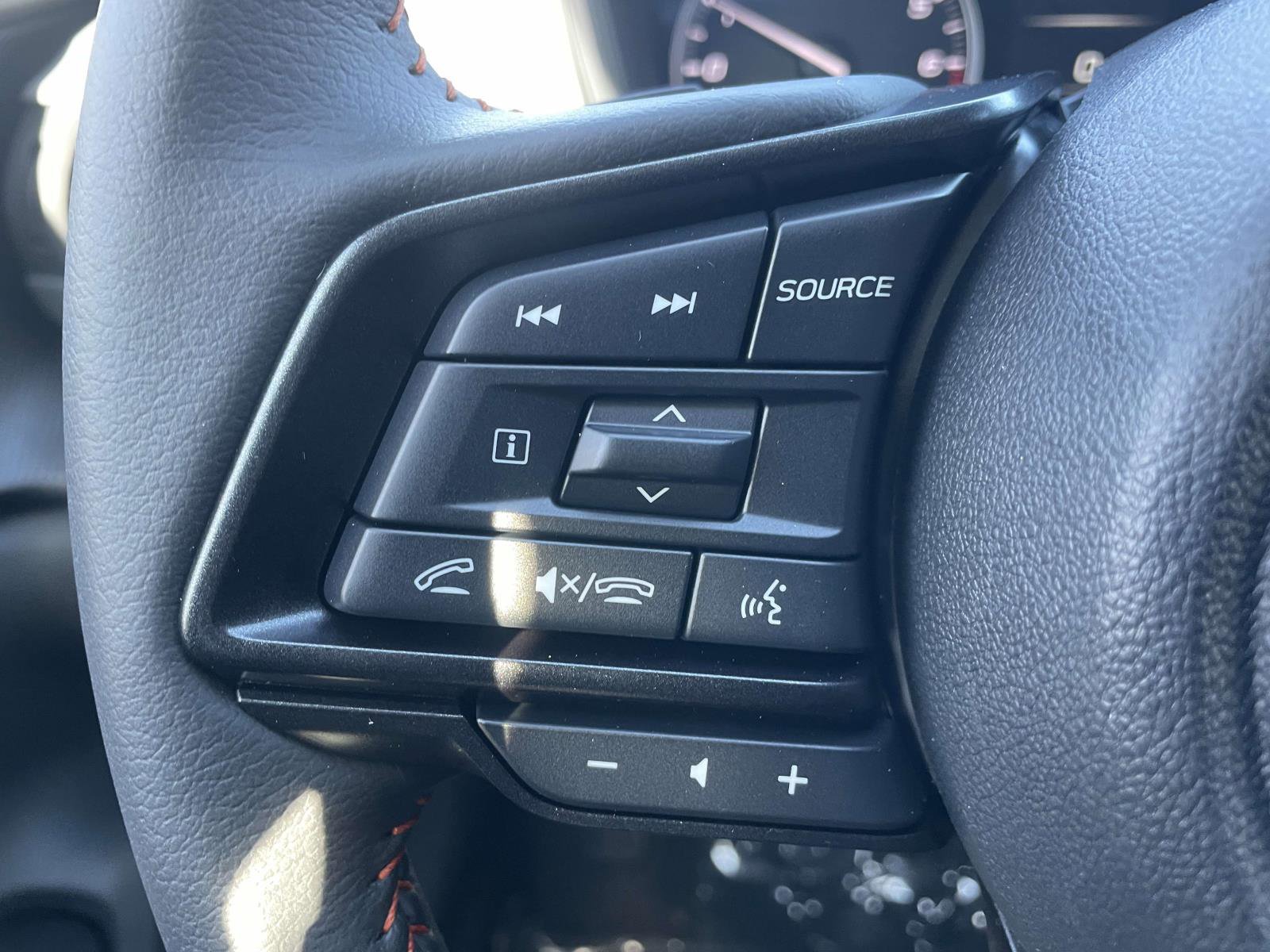 New 2025 Subaru Crosstrek 2.5i Limited w/ Crosstrek Mirror Package image 8