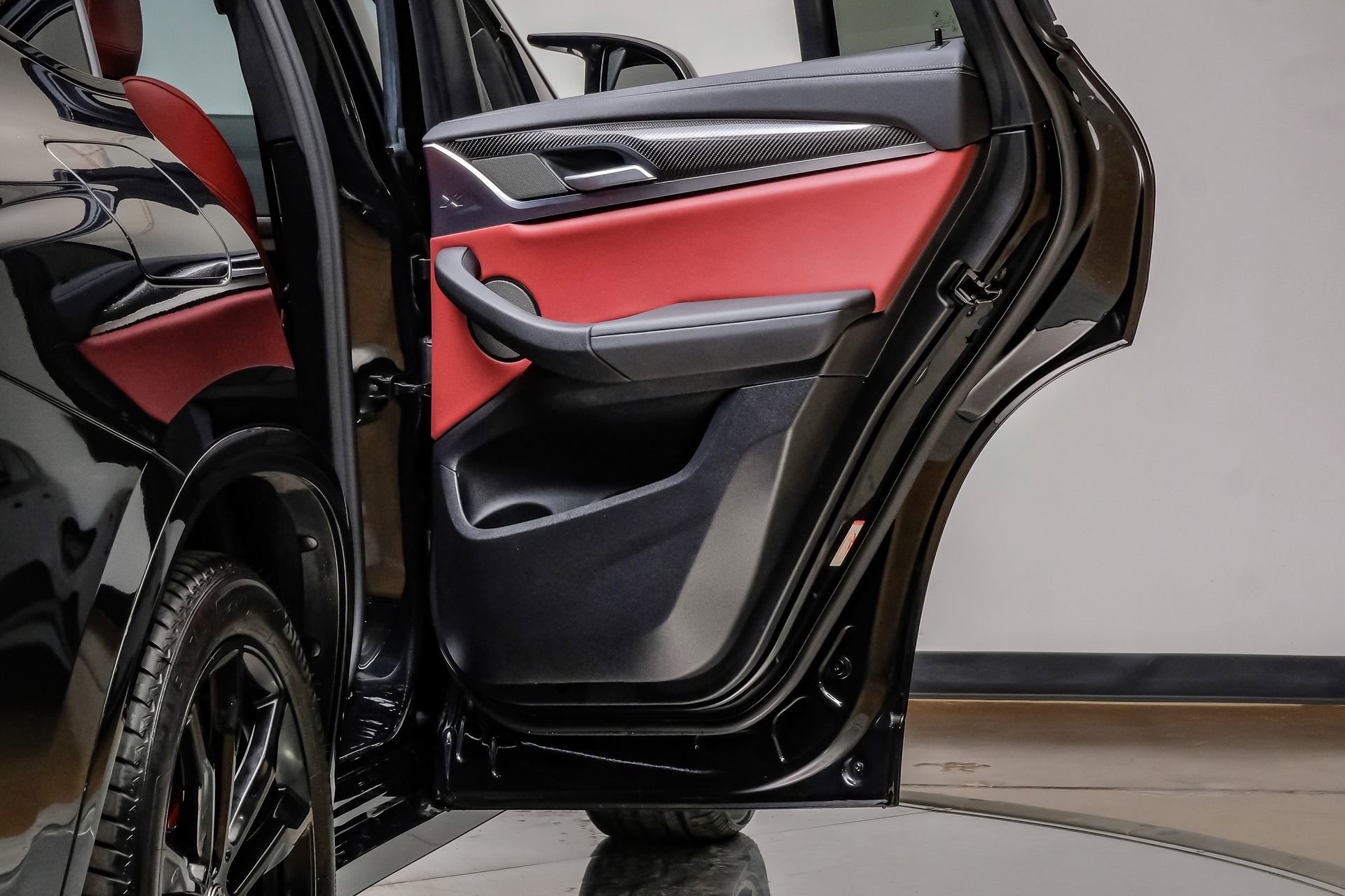 Used 2024 BMW X4 M40i w/ Premium Package image 51