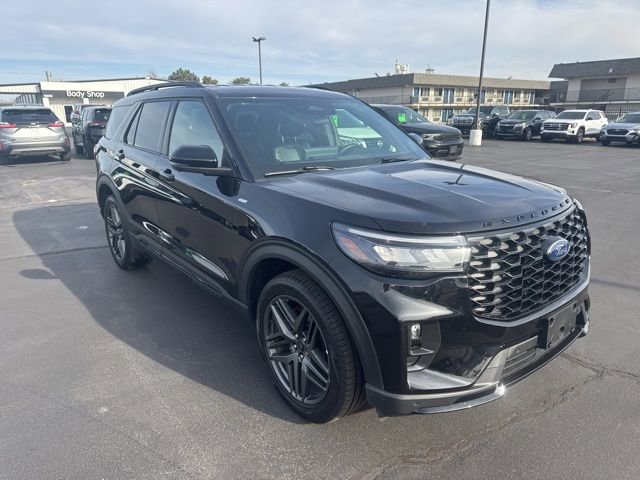 Used 2025 Ford Explorer ST-Line w/ ST-Line Street Pack video 1