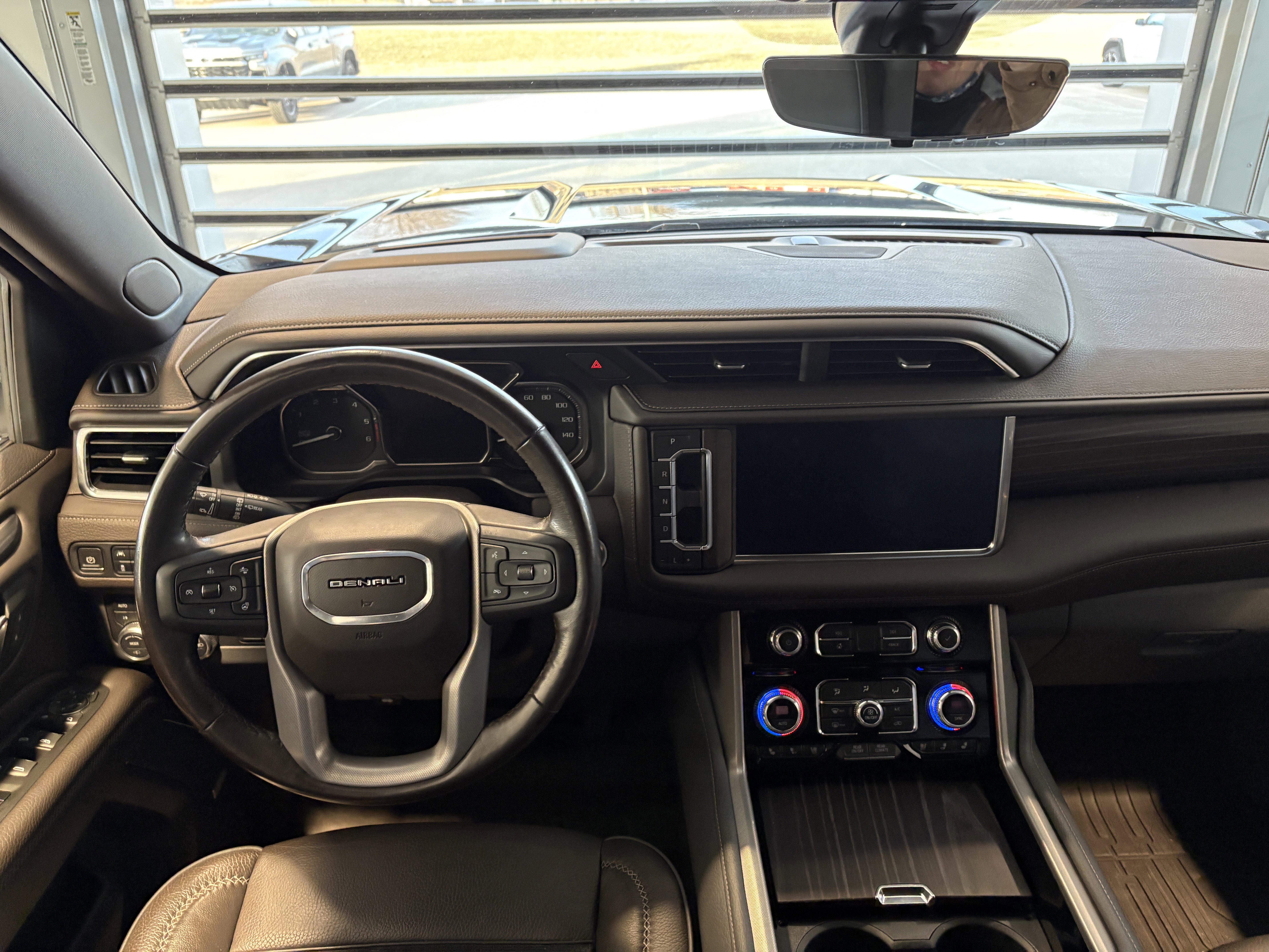 Used 2021 GMC Yukon XL Denali w/ Denali Ultimate Package image 12