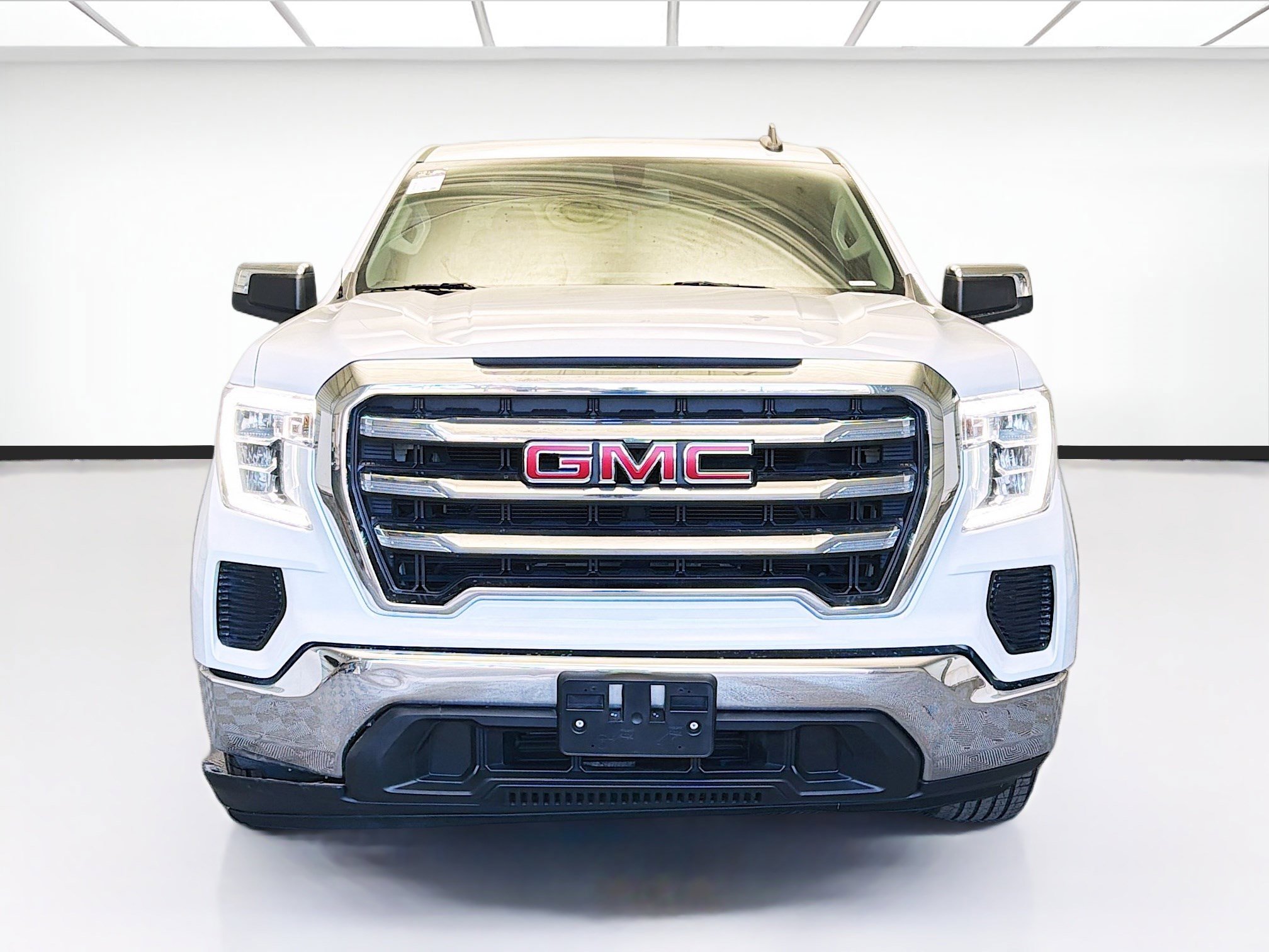 Used 2022 GMC Sierra 1500 SLE image 2