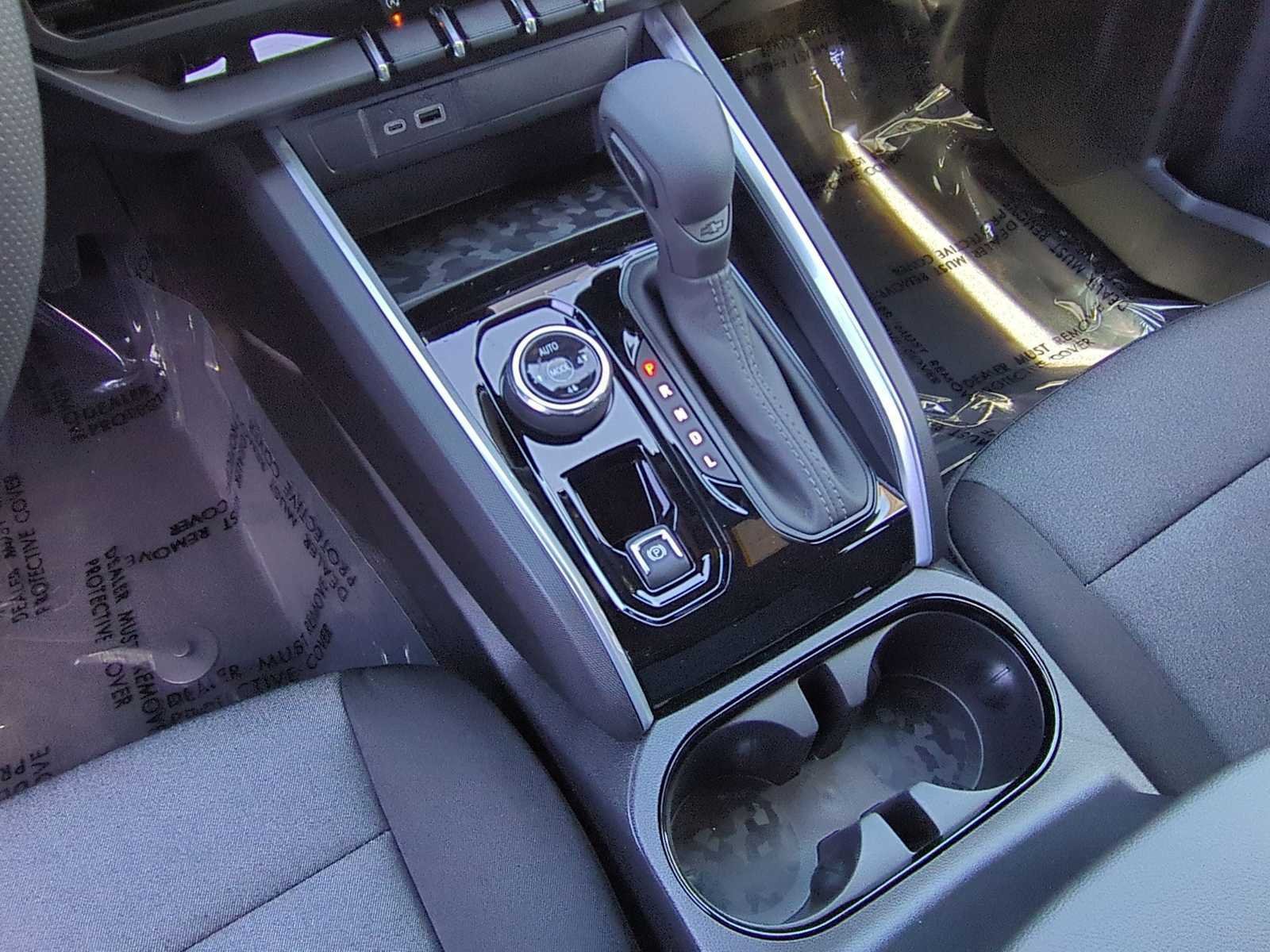 New 2026 Chevrolet Colorado Trail Boss w/ Midnight Edition AWD/4WD image 18