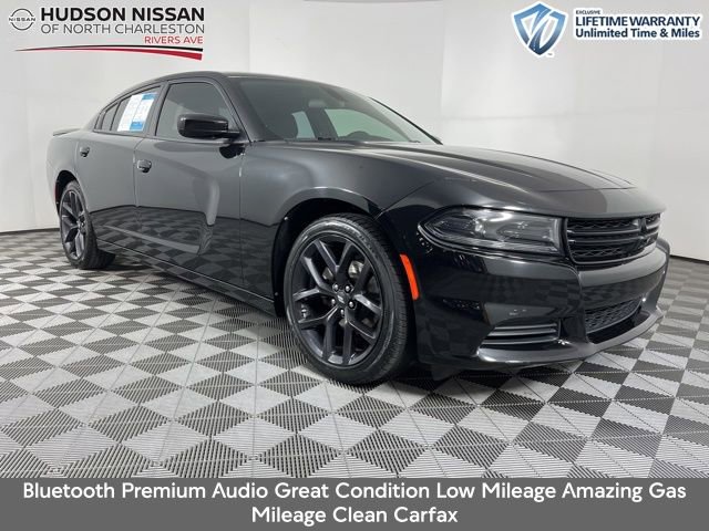 Used 2022 Dodge Charger SXT w/ Blacktop Package image 1