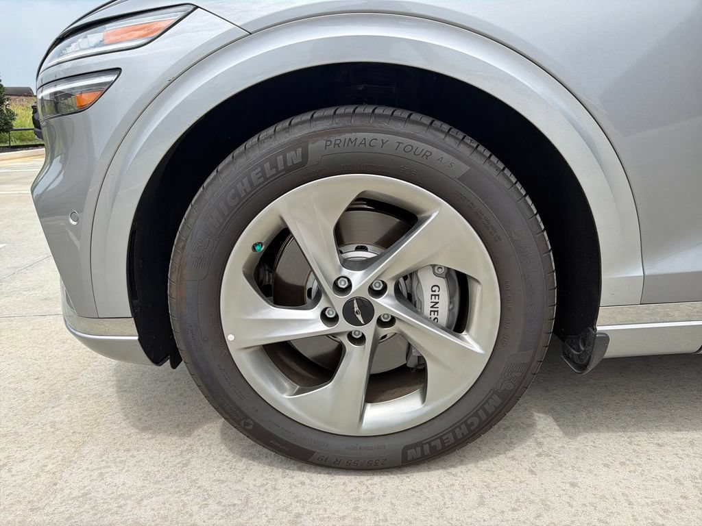 Certified 2026 Genesis GV70 2.5T Advanced AWD/4WD image 17