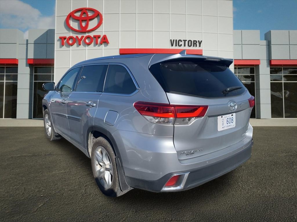 Used 2018 Toyota Highlander Limited AWD/4WD image 2