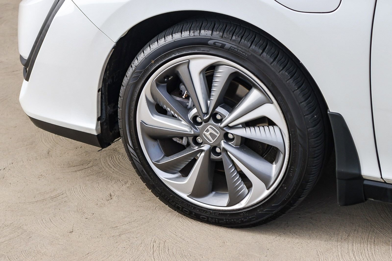 Used 2018 Honda Clarity Plug-In Hybrid image 9