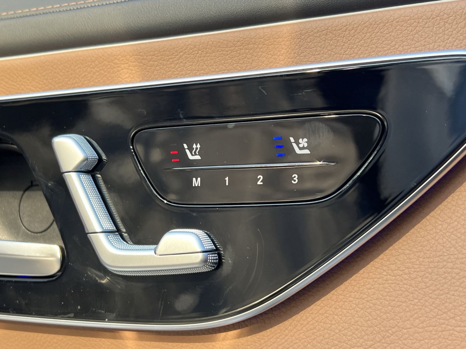 New 2026 Mercedes-Benz CLE 450 4MATIC Coupe image 37