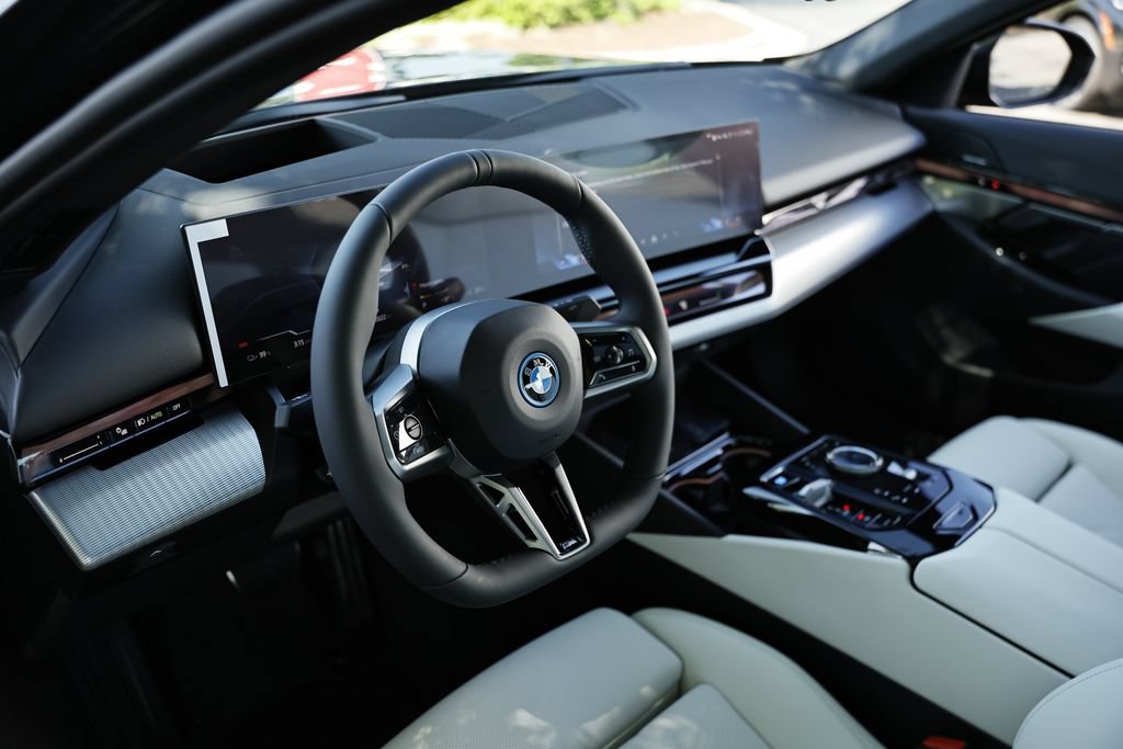 New 2027 BMW i5 eDrive40 RWD image 19