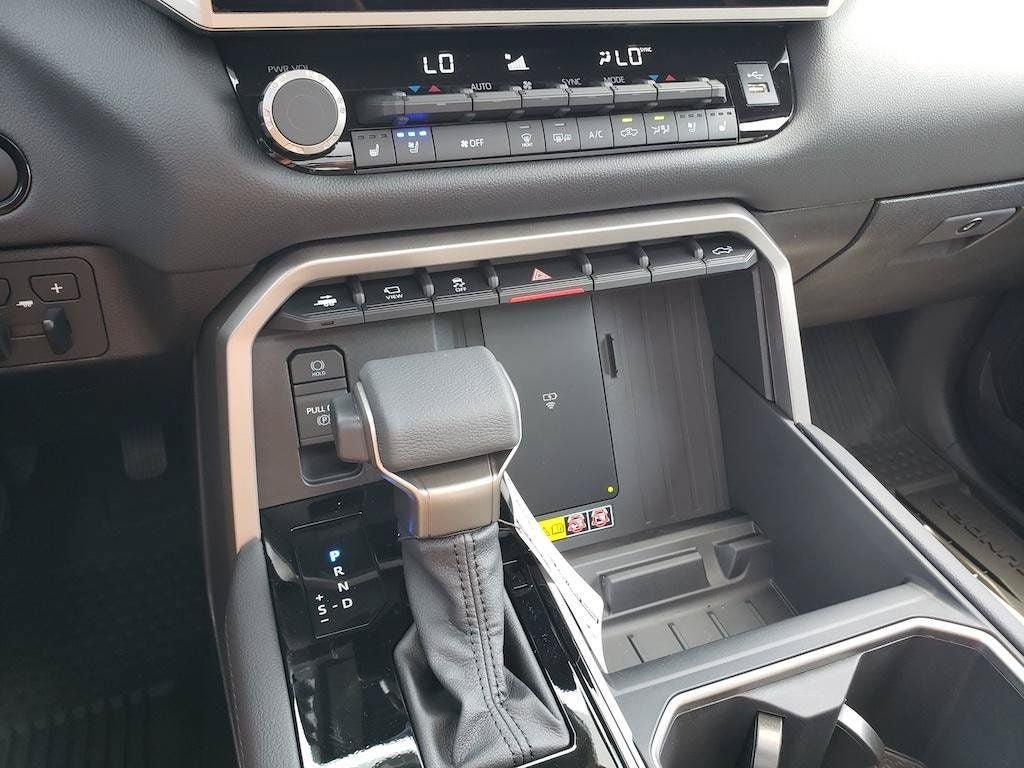 New 2026 Toyota Tundra Limited AWD/4WD image 13