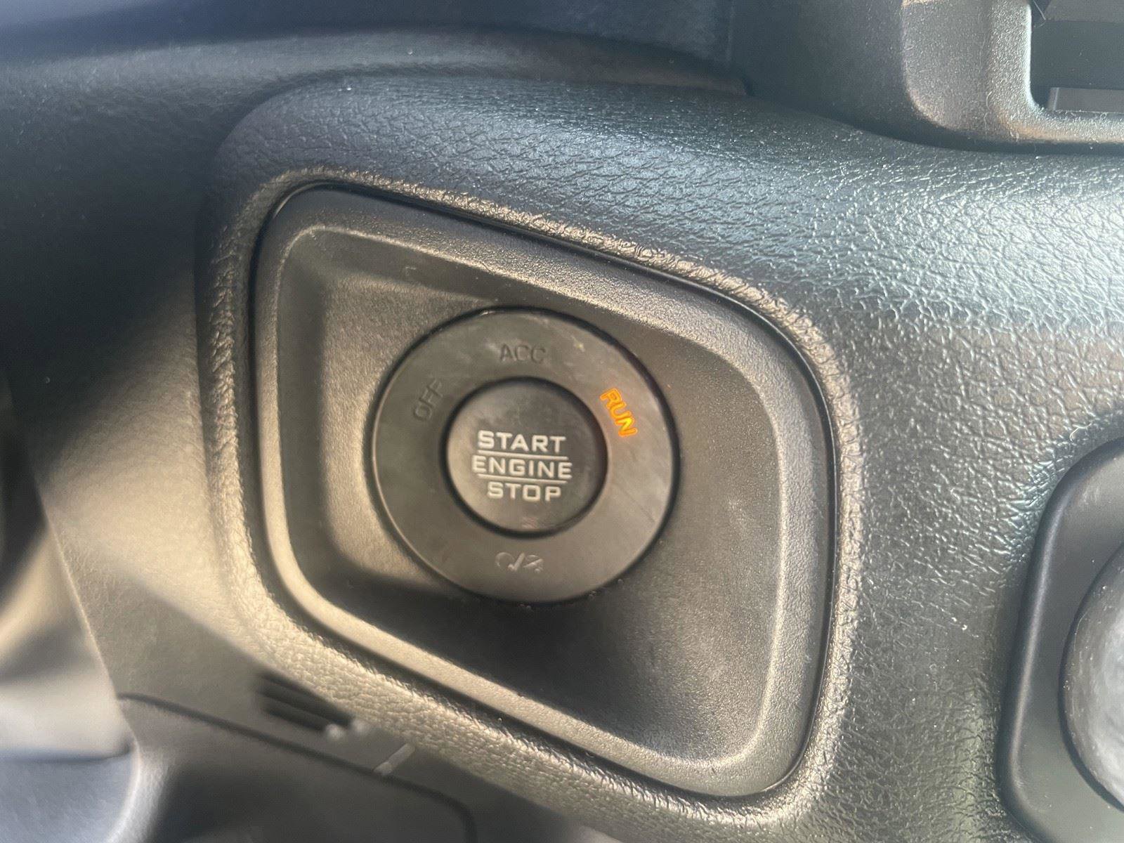 Used 2024 Jeep Wrangler Unlimited Sport AWD/4WD image 21