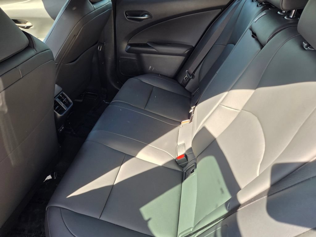 Used 2022 Lexus UX 200 w/ Accessory Package (Z1) FWD image 14