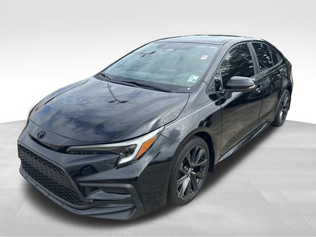 Used 2024 Toyota Corolla SE image 3