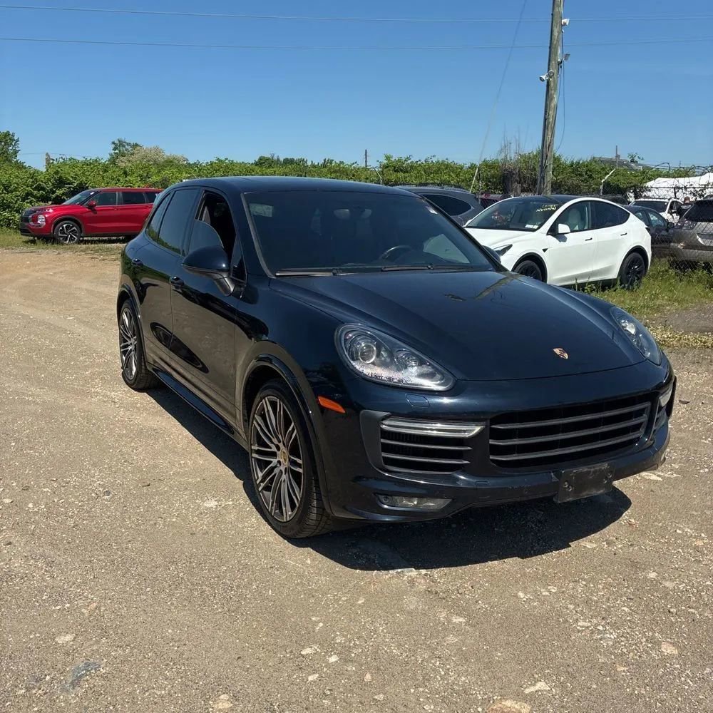 Used 2016 Porsche Cayenne GTS AWD/4WD image 12