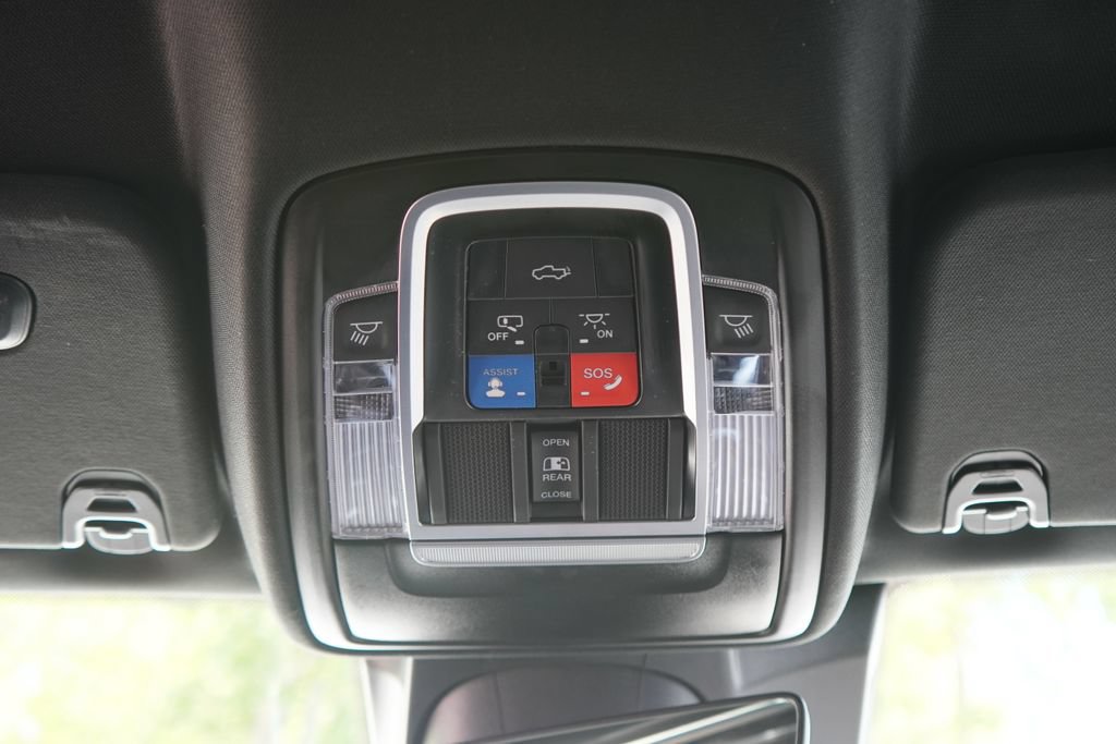 Used 2023 RAM 1500 Laramie AWD/4WD image 28