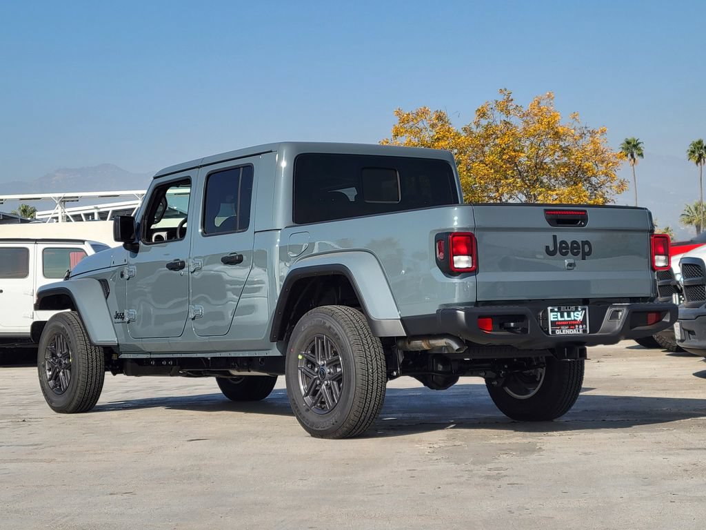 New 2026 Jeep Gladiator Sport AWD/4WD image 2
