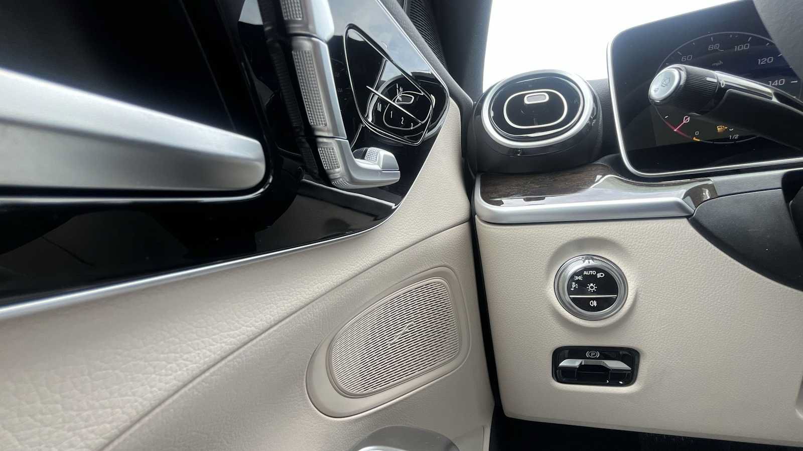 Used 2026 Mercedes-Benz C 300 4MATIC Sedan image 44