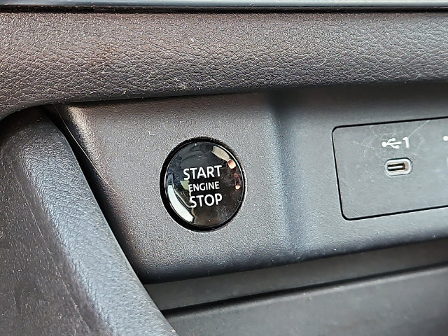 Used 2025 Nissan Rogue SV AWD/4WD image 24