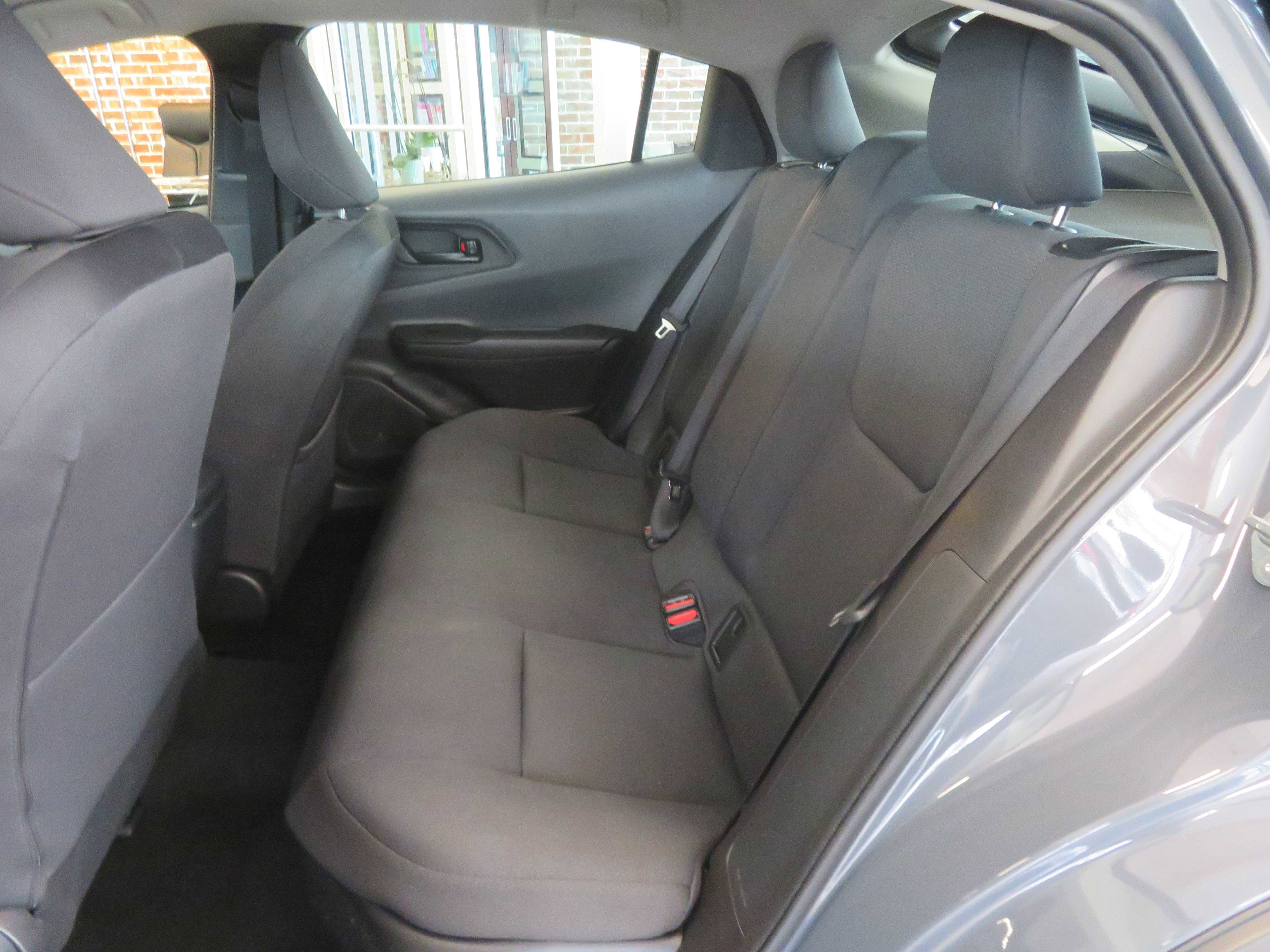 Used 2025 Toyota Prius LE image 19