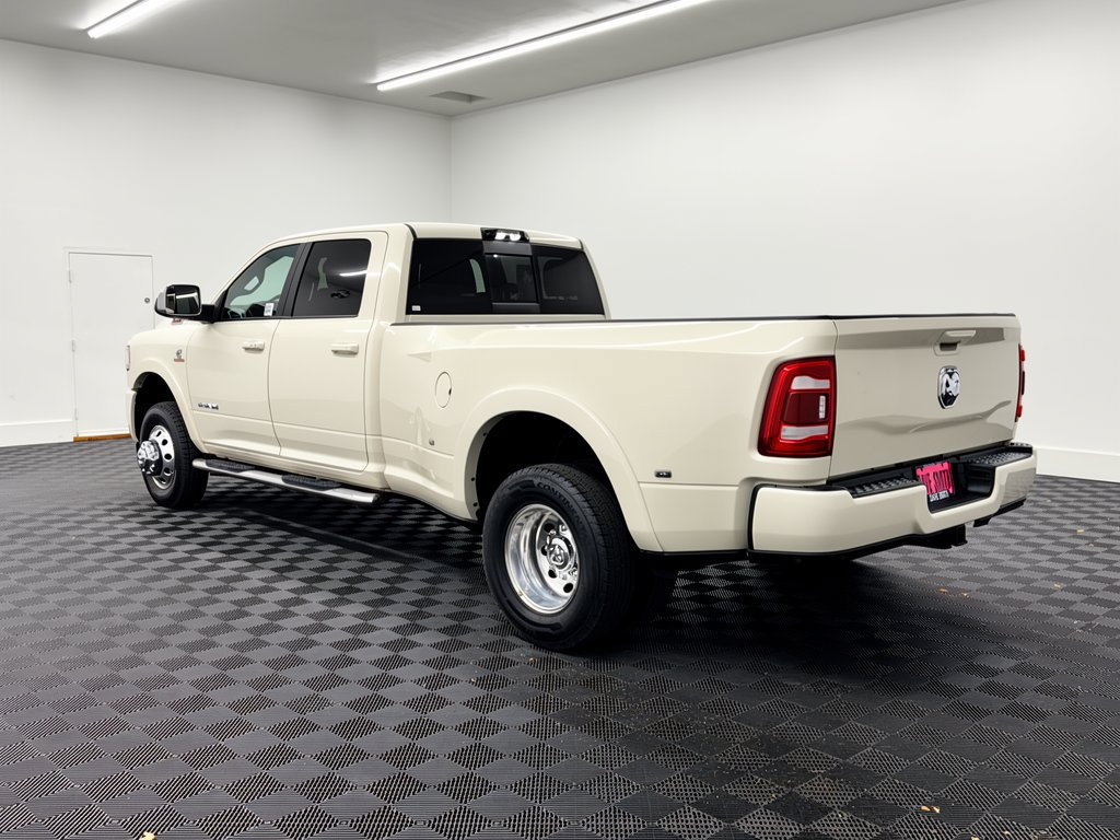 Used 2022 RAM 3500 Laramie AWD/4WD image 3