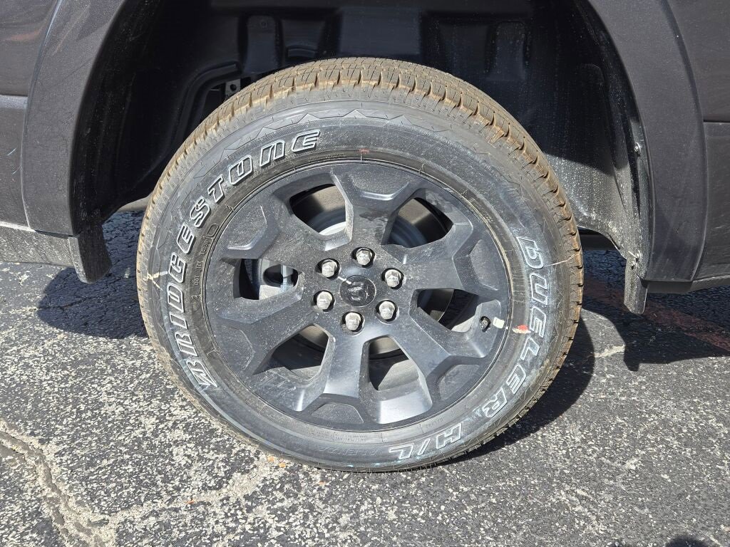 New 2026 RAM 1500 4x4 Crew Cab image 10