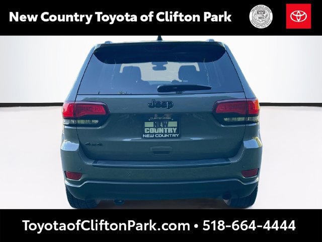 Used 2020 Jeep Grand Cherokee Laredo AWD/4WD image 6