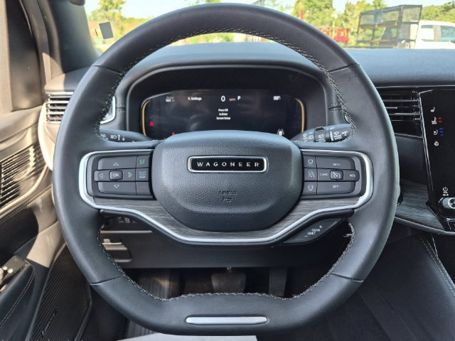 Used 2024 Jeep Wagoneer L Series II w/ Flexible Seating Group AWD/4WD image 31
