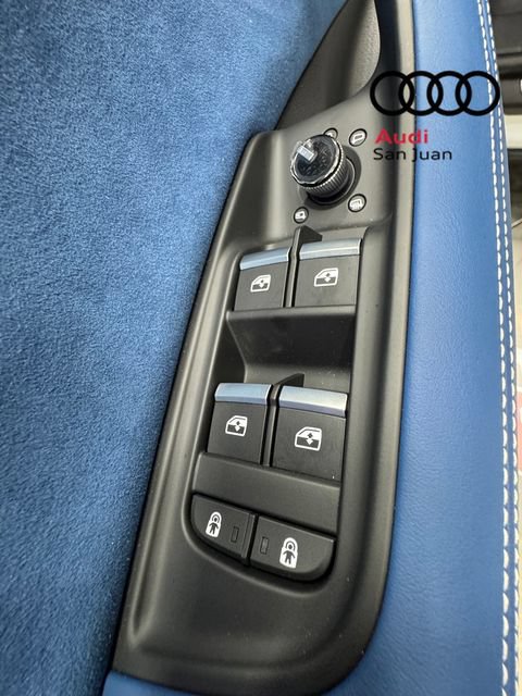 New 2026 Audi SQ8 Prestige AWD/4WD image 32