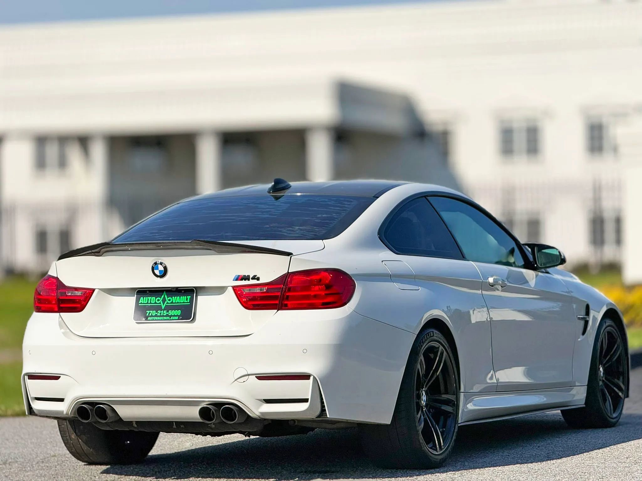 Used 2016 BMW M4 Coupe RWD image 11