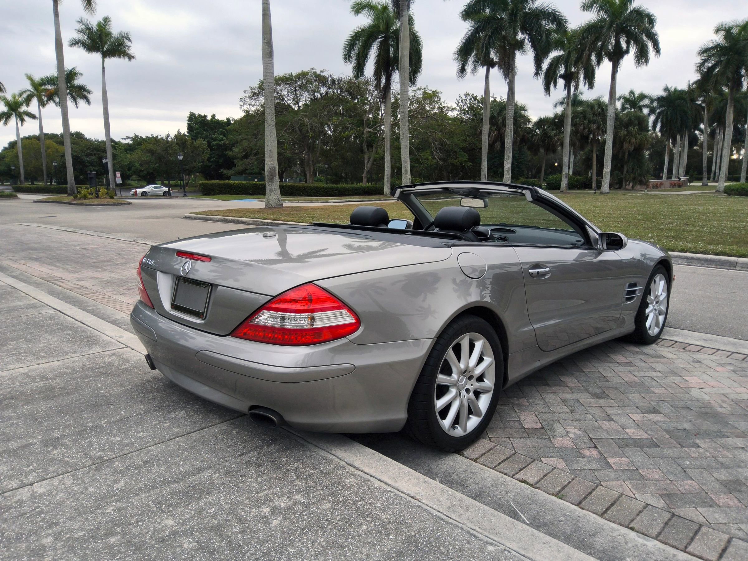 Used 2007 Mercedes-Benz SL 550 image 7